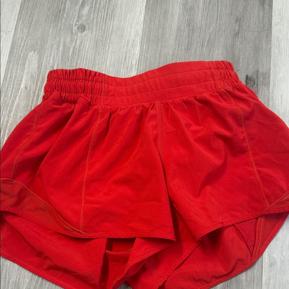 Lululemon Hottie Hots 2.5 inch